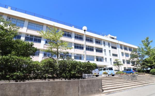 １号棟　西区五十嵐中島５丁目(新潟市立西内野小学校)