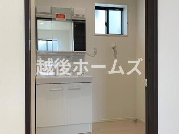 新潟市秋葉区吉岡町の中古一戸建て