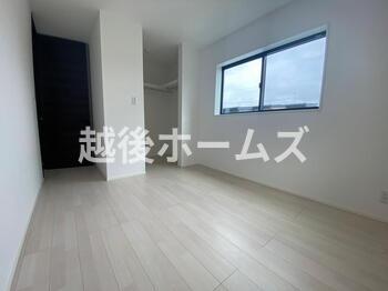 新潟市秋葉区吉岡町の中古一戸建て