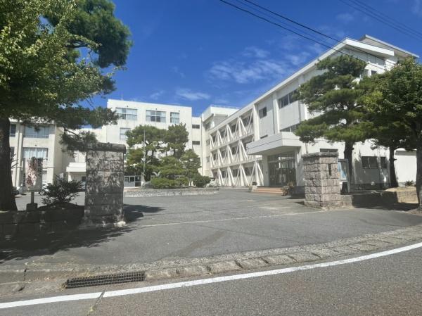 ４号棟　新発田市中曽根町１丁目　いろどりアイタウン(新発田市立猿橋小学校)