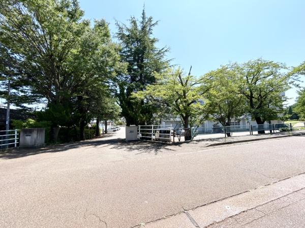 3号棟 燕市井土巻4丁目 いろどりアイタウン(燕市立燕南小学校)