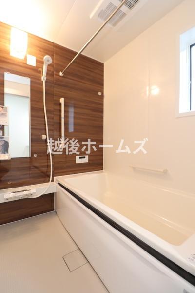 ５号棟　燕市井土巻４丁目　いろどりアイタウン
