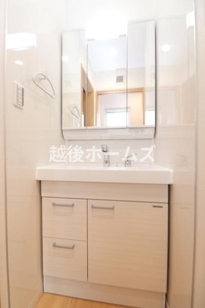 五泉市赤海１丁目の中古一戸建て