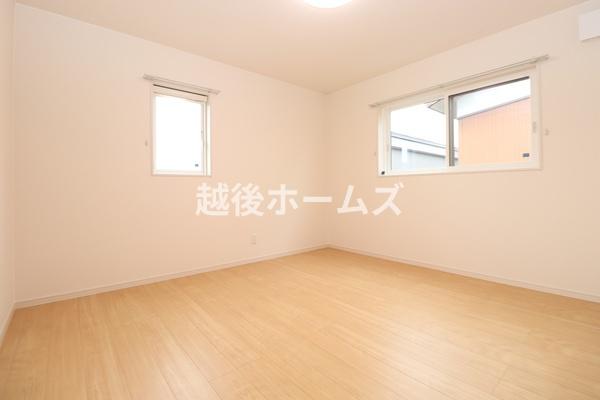 五泉市赤海１丁目の中古一戸建て