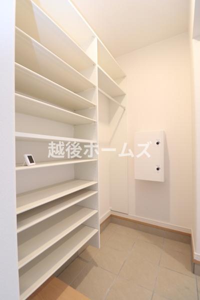 五泉市赤海１丁目の中古一戸建て