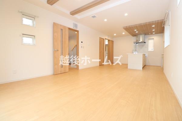 Ｂ棟　五泉市赤海１丁目