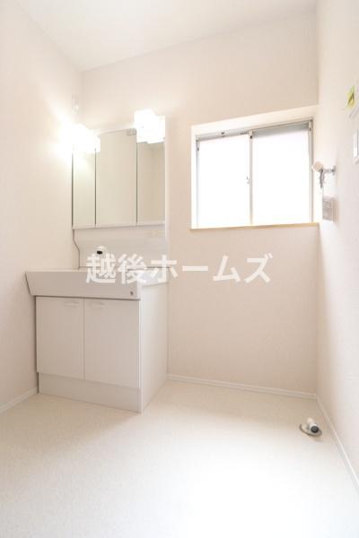新潟市西区寺尾上５丁目の中古一戸建て