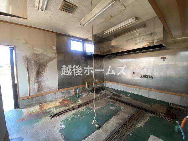 売店舗　三条市北四日町
