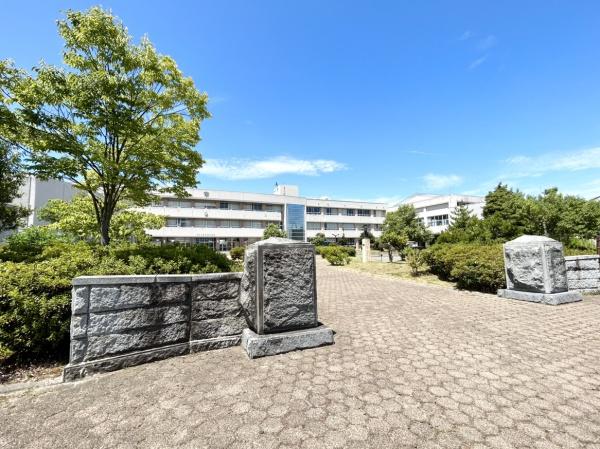 新潟市南区月潟の中古一戸建て(新潟市立月潟中学校)