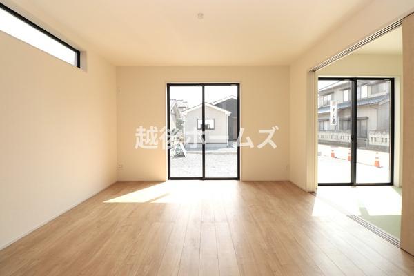 ２号棟　阿賀野市中央町１丁目　グラファーレ