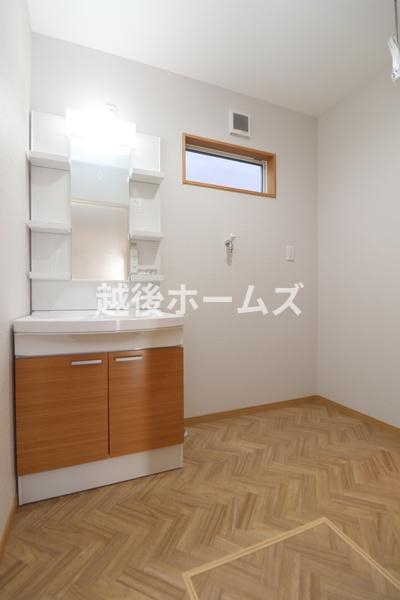 新潟市西区寺尾上６丁目の中古一戸建て