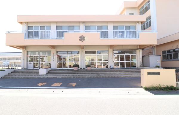 新潟市中央区弁天橋通2丁目の土地(新潟市立山潟小学校)