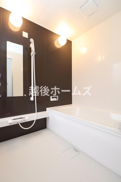 三条市西大崎２丁目の中古一戸建て