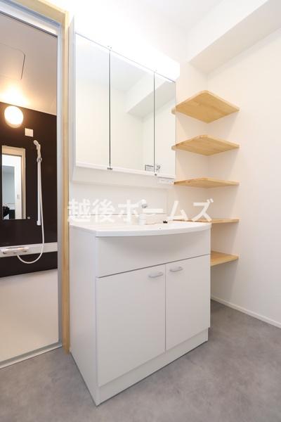 三条市西大崎２丁目の中古一戸建て