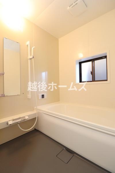 三条市三竹１丁目の中古一戸建て