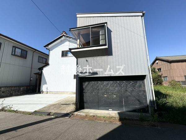 三条市三竹１丁目の中古一戸建て