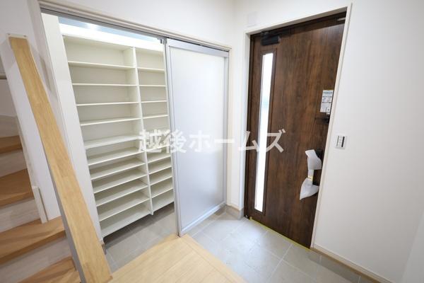 Ｂ棟　五泉市本町６丁目