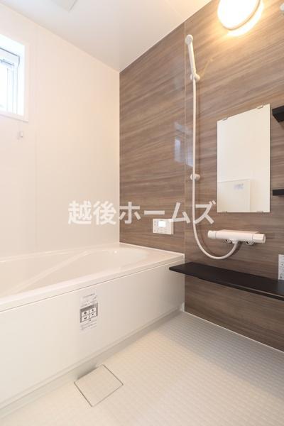 新潟市西区小針４丁目の中古一戸建て
