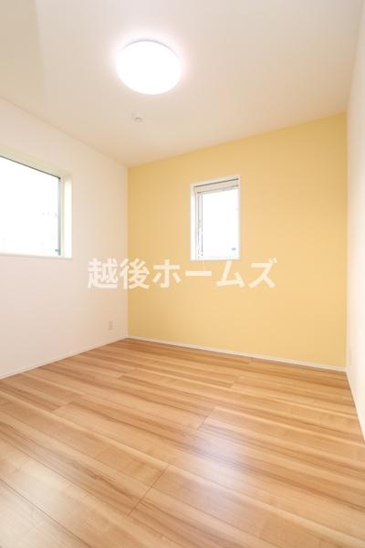 新潟市西区小針４丁目の中古一戸建て