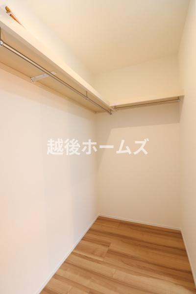 新潟市西区小針４丁目の中古一戸建て