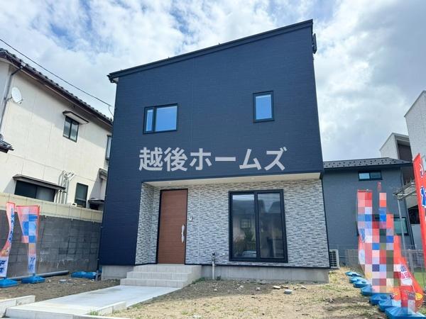 新潟市西区小針４丁目の中古一戸建て