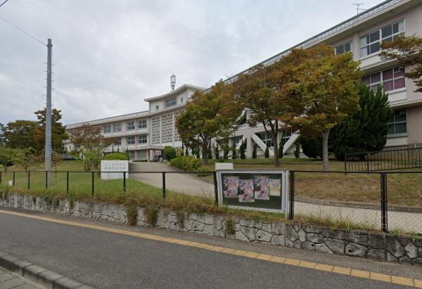 新潟市西区上新栄町3丁目の土地(私立新潟清心女子中学校)