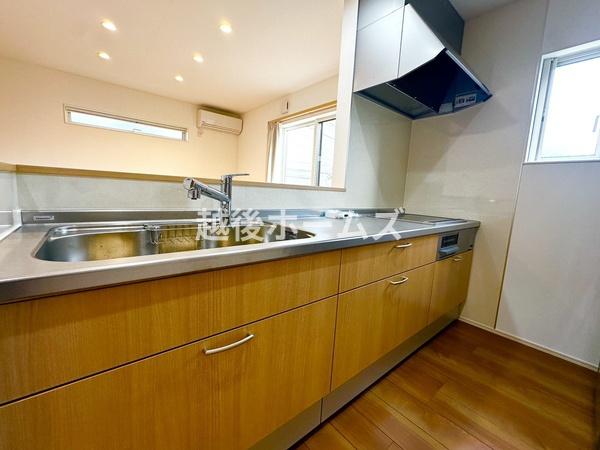 新潟市西区五十嵐２の町の中古一戸建て