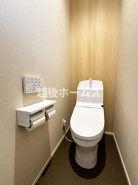 新潟市西区五十嵐２の町の中古一戸建て
