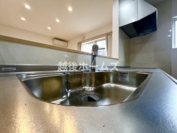 新潟市西区五十嵐２の町の中古一戸建て
