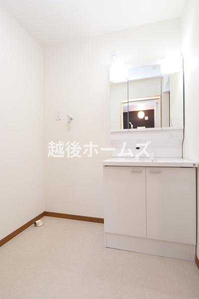 新潟市西区鳥原新田の中古一戸建て