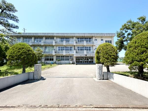 燕市杉柳の中古一戸建て(燕市立小池小学校)