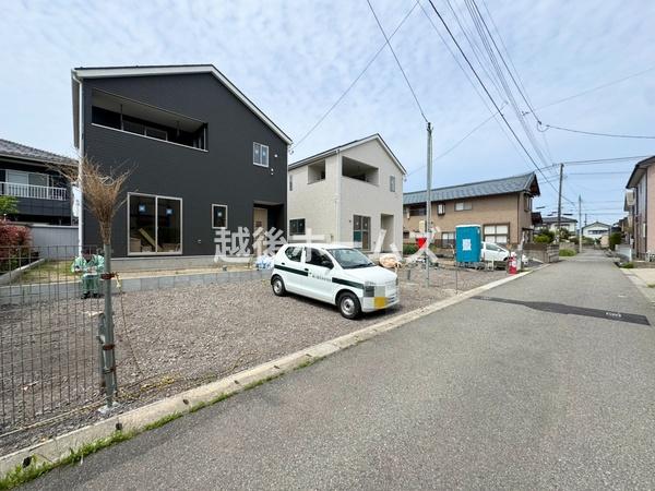 ２号棟　西区新通西２丁目　第３　クレイドルガーデン