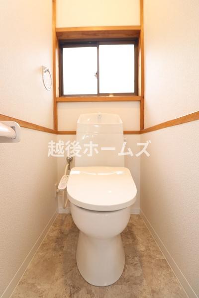 三条市嘉坪川２丁目の中古一戸建て