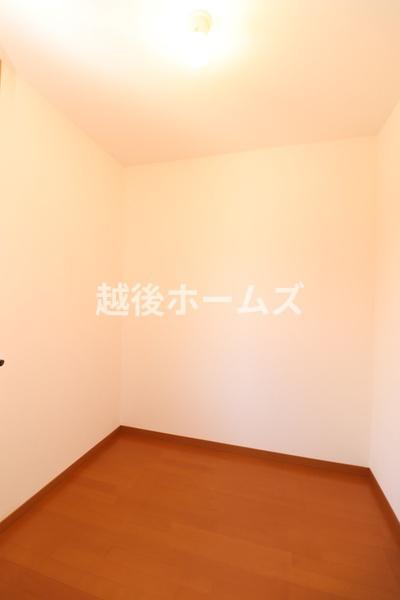新潟市東区中島２丁目の中古一戸建て