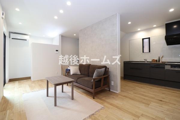 中築戸建　東区海老ケ瀬新町