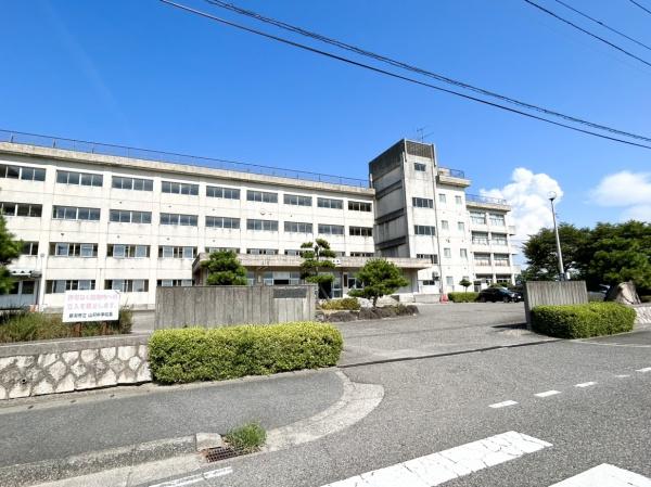 新潟市中央区山二ツ4丁目の中古一戸建て(新潟市立山潟中学校)