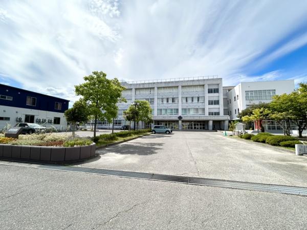 2号棟 西区小針5丁目 第2 クレイドルガーデン(新潟市立小針小学校)
