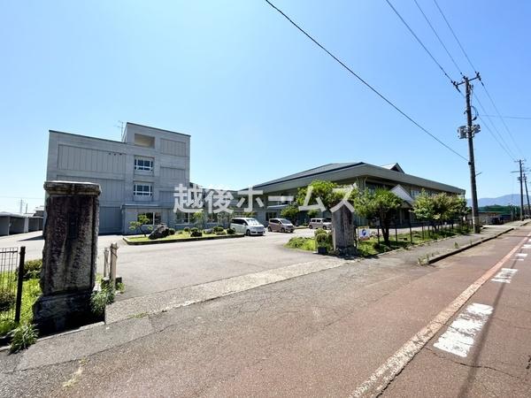 燕市下粟生津の中古一戸建て(燕市立燕中学校)