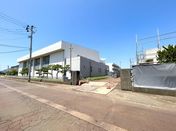 燕市下粟生津の中古一戸建て(燕市立粟生津小学校)