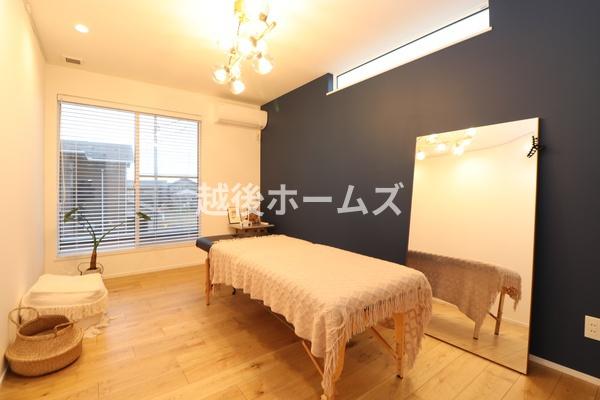 燕市下粟生津の中古一戸建て