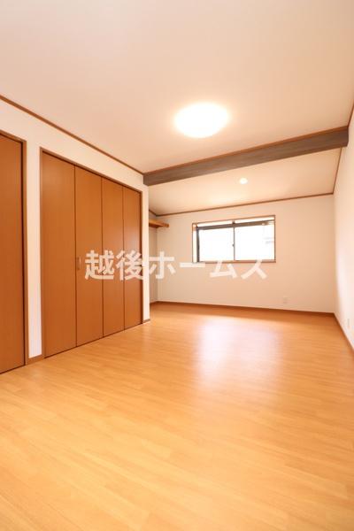 新潟市西区小針６丁目の中古一戸建て