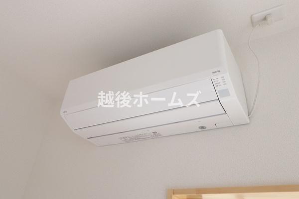 新潟市西区小針６丁目の中古一戸建て