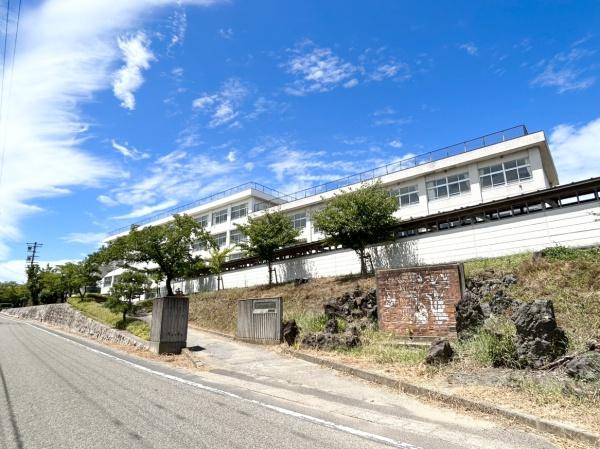 新潟市西区赤塚の土地(新潟市立赤塚中学校)