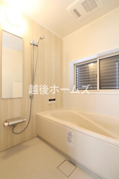 新潟市西区五十嵐中島５丁目の中古一戸建て