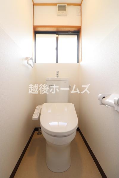 新潟市西区五十嵐中島５丁目の中古一戸建て
