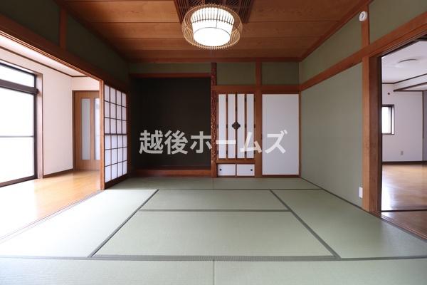 新潟市西区五十嵐中島５丁目の中古一戸建て