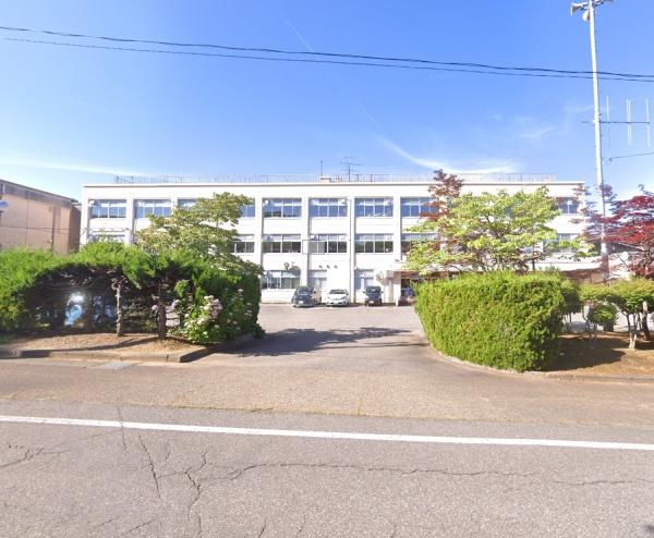 南蒲原郡田上町大字川船河の中古一戸建て(田上町立田上中学校)