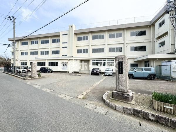 A棟秋葉区新町3丁目2(新潟市立新津第二小学校)