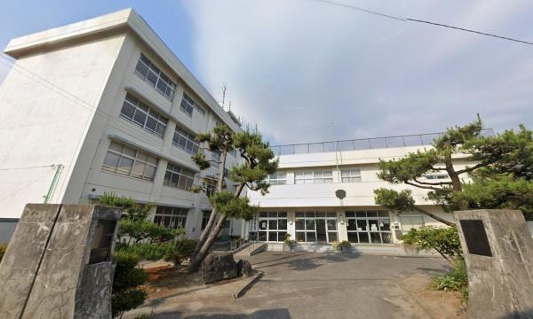 新潟市北区新崎2丁目の中古一戸建て(新潟市立濁川中学校)