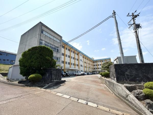 2号棟 加茂市新栄町 第1 クレイドルガーデン(加茂市立葵中学校)
